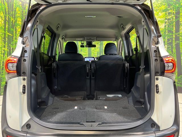 TOYOTA SIENTA HYBRID 2019