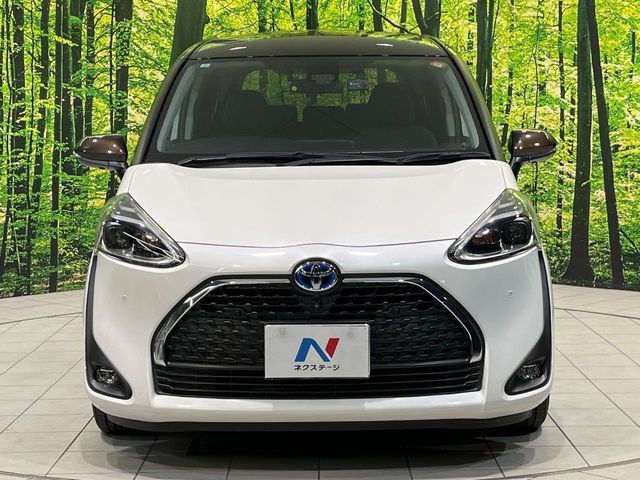 TOYOTA SIENTA HYBRID 2019