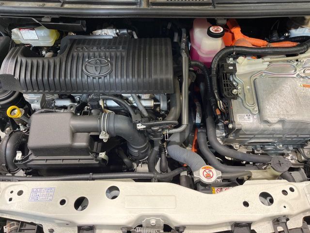 TOYOTA SIENTA HYBRID 2019