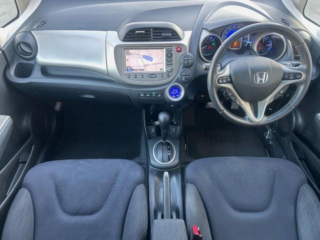 HONDA FIT HYBRID 2011