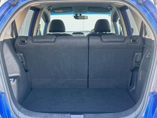 HONDA FIT HYBRID 2011