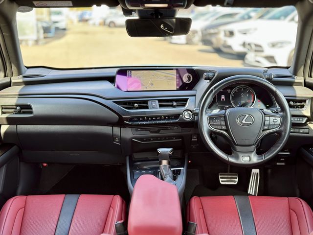 TOYOTA LEXUS UX200 2020