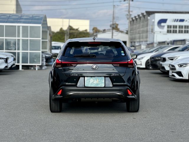 TOYOTA LEXUS UX200 2020