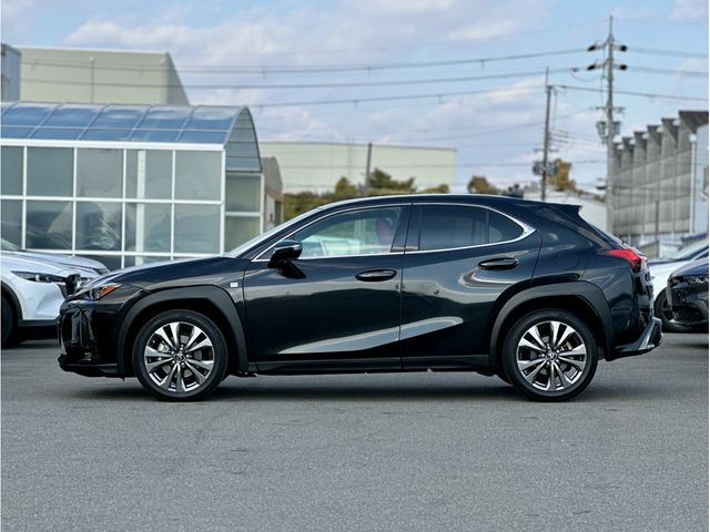 TOYOTA LEXUS UX200 2020