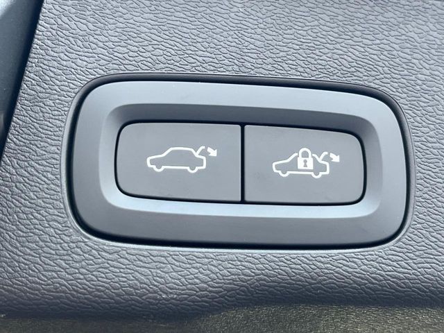 VOLVO VOLVO XC60 2023