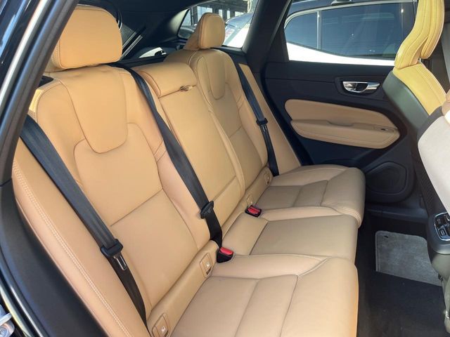 VOLVO VOLVO XC60 2022