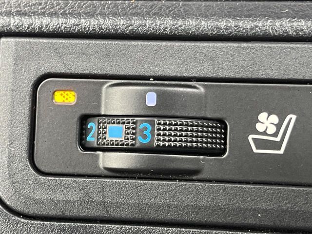 TOYOTA LANDCRUISER PRADO 2022