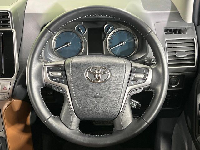 TOYOTA LANDCRUISER PRADO 2022