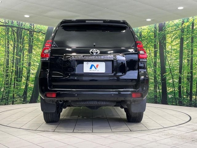 TOYOTA LANDCRUISER PRADO 2022