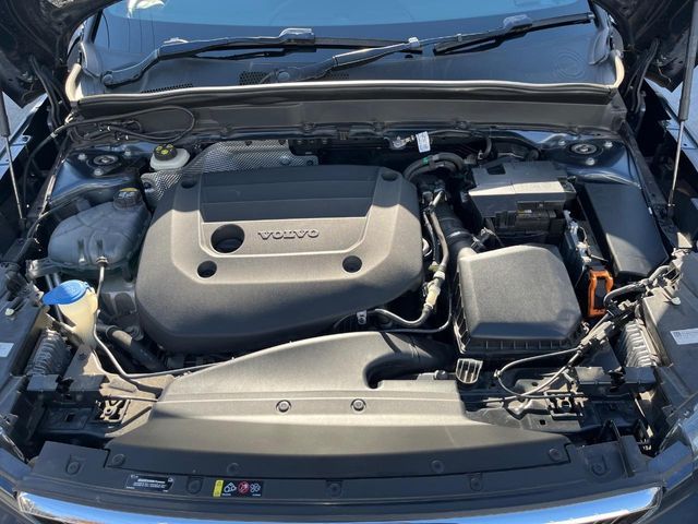 VOLVO VOLVO XC40 2021