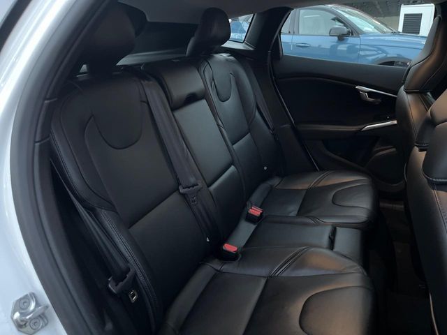 VOLVO VOLVO V40 2018