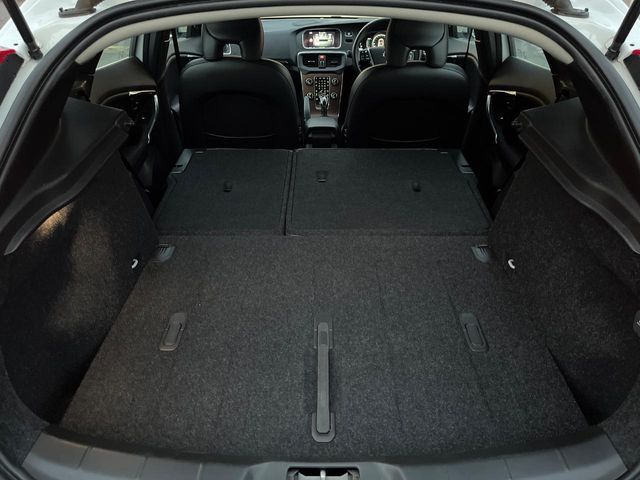 VOLVO VOLVO V40 2018