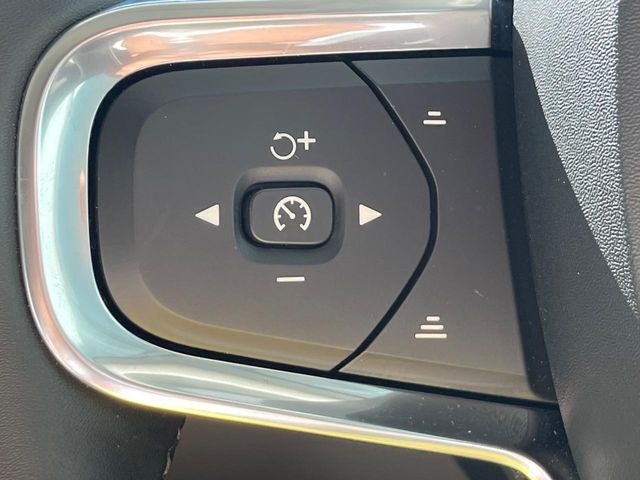 VOLVO VOLVO XC40 2024