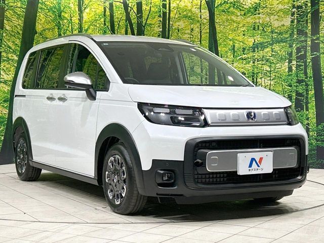 HONDA FREED e:HEV 2025