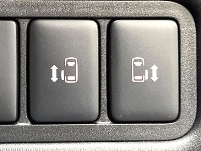 MITSUBISHI DELICA D:5 4WD 2024