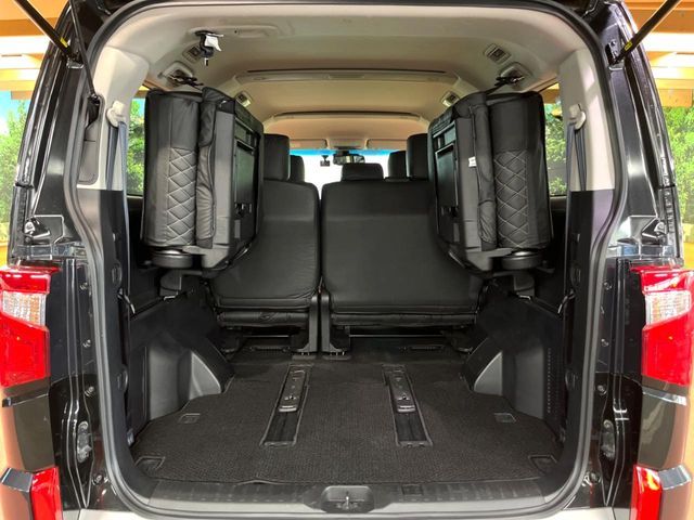 MITSUBISHI DELICA D:5 4WD 2024