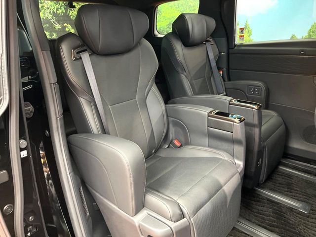 TOYOTA ALPHARD hybrid 2024