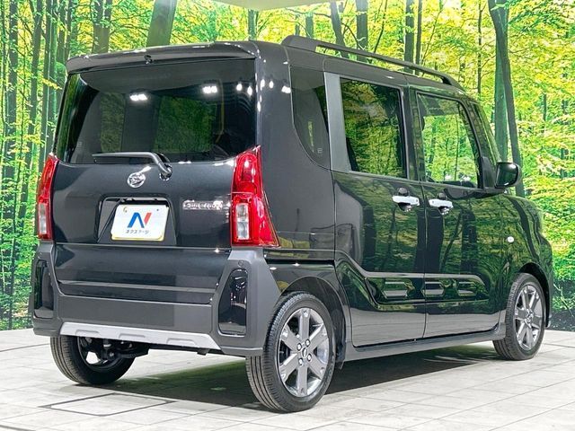 DAIHATSU TANTO FAN CROSS 2024