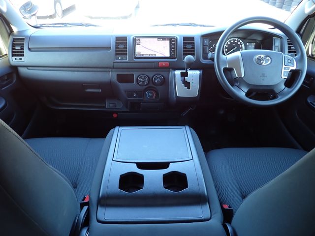 TOYOTA HIACE van 1.25t 2WD 2024