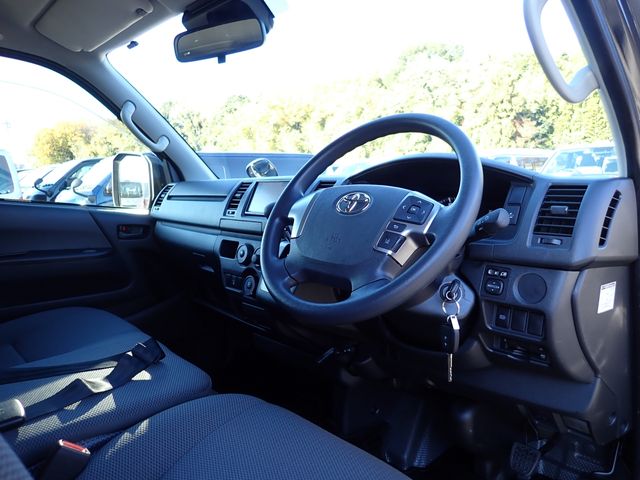 TOYOTA HIACE van 1.25t 2WD 2024