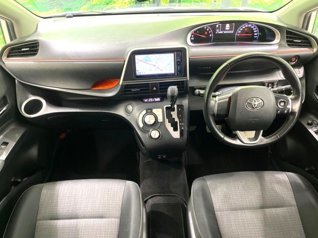 TOYOTA SIENTA 2019
