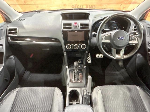 SUBARU FORESTER 2017