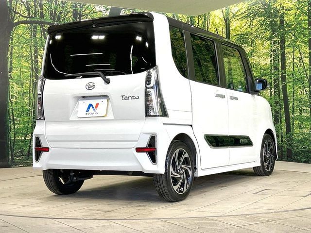 DAIHATSU TANTO CUSTOM 2022