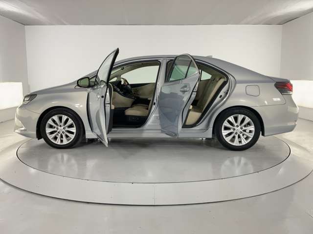 TOYOTA LEXUS HS250h 2015