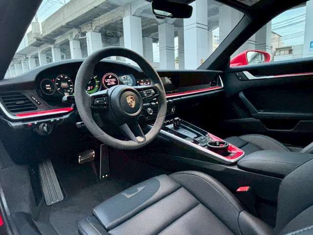 PORSCHE PORSCHE 911 2024