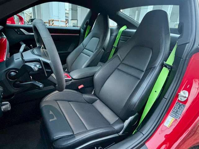 PORSCHE PORSCHE 911 2024