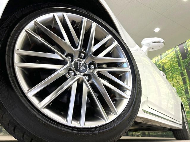 TOYOTA CROWN sedan hybrid 2021