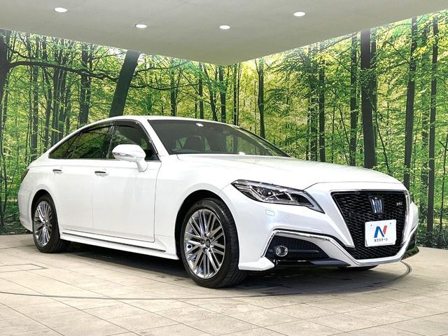 TOYOTA CROWN sedan hybrid 2021
