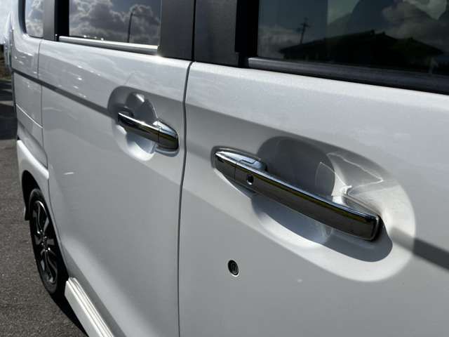 HONDA N BOX CUSTOM 2018