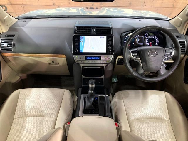 TOYOTA LANDCRUISER PRADO 2023