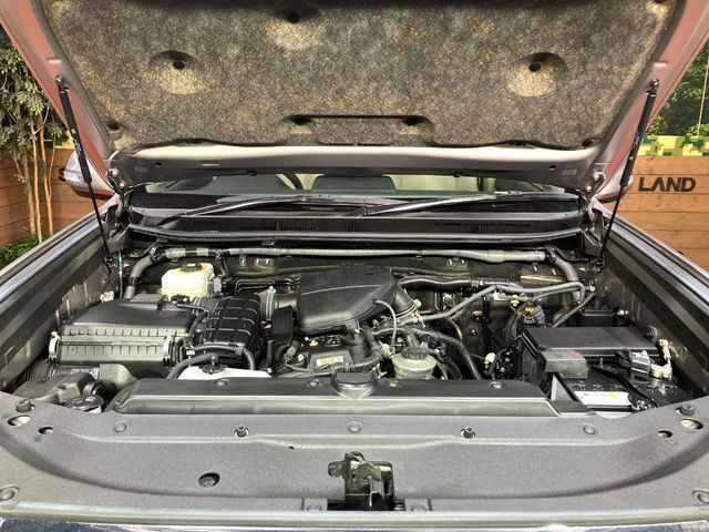 TOYOTA LANDCRUISER PRADO 2023