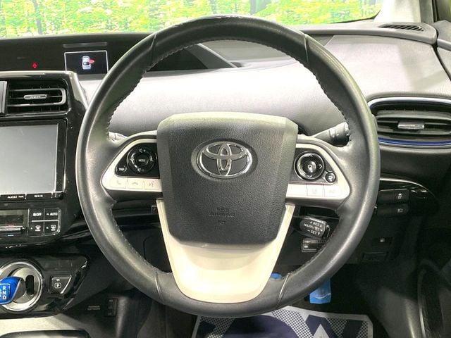 TOYOTA PRIUS 2017