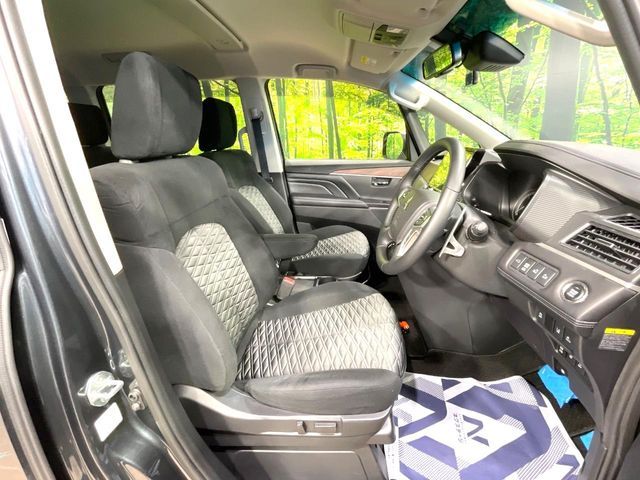 MITSUBISHI DELICA D:5 4WD 2024