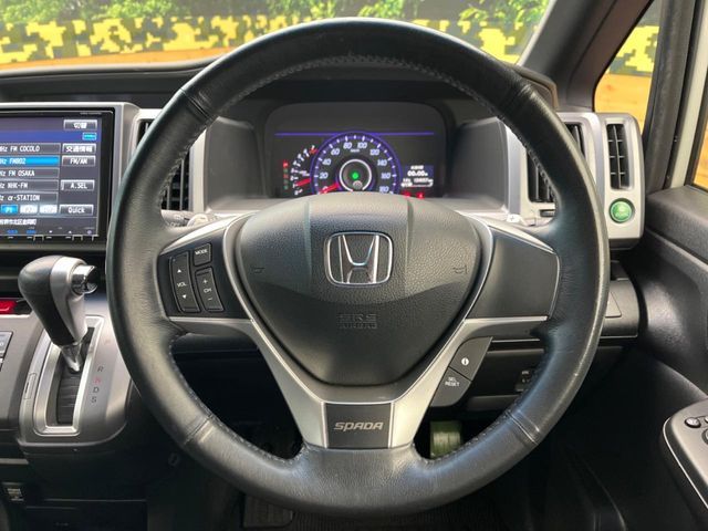 HONDA STEPWAGON SPADA 2013