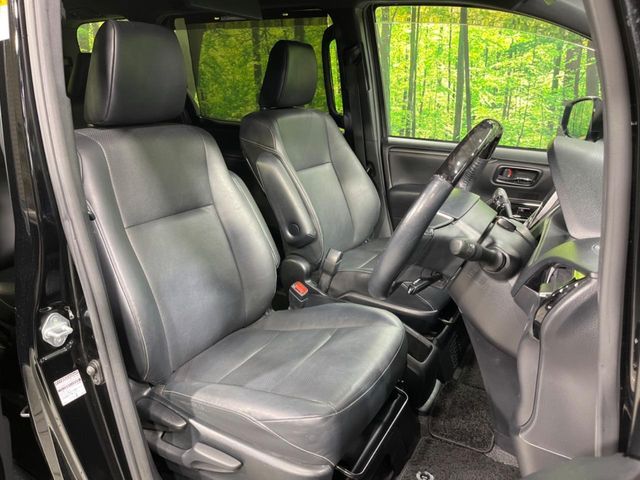 TOYOTA ESQUIRE HYBRID 2018