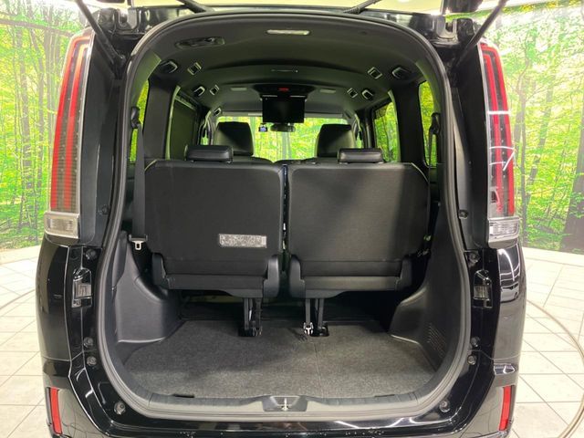 TOYOTA ESQUIRE HYBRID 2018