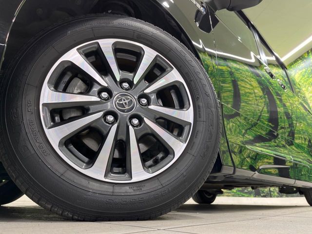 TOYOTA ESQUIRE HYBRID 2018