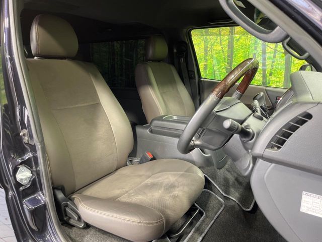 TOYOTA HIACE van 2WD 2019