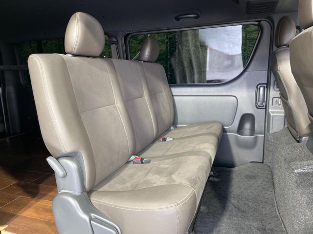 TOYOTA HIACE van 2WD 2019