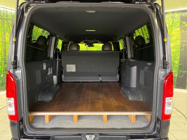 TOYOTA HIACE van 2WD 2019