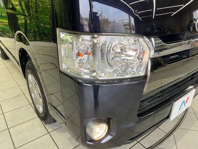 TOYOTA HIACE van 2WD 2019