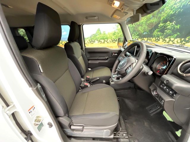 SUZUKI JIMNY NOMADE 2025