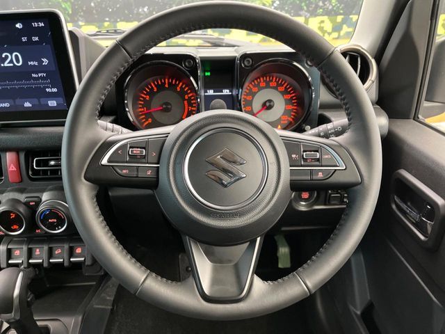 SUZUKI JIMNY NOMADE 2025