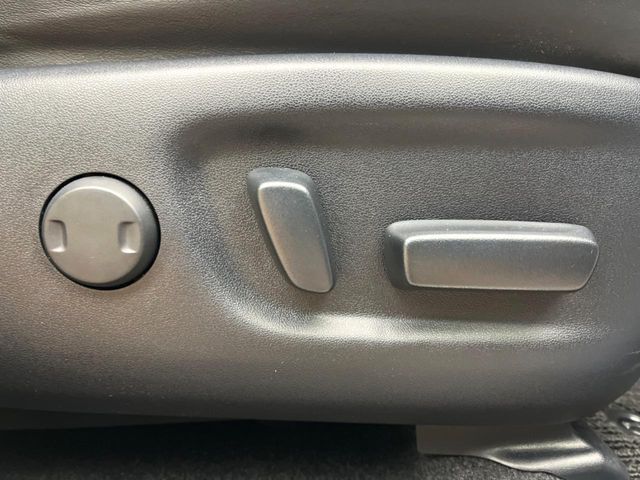 TOYOTA HARRIER 2WD 2019