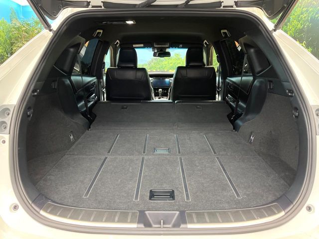 TOYOTA HARRIER 2WD 2019