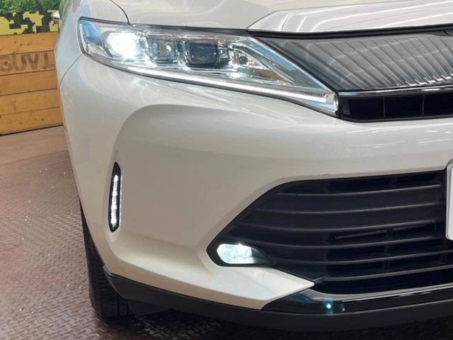 TOYOTA HARRIER 2WD 2019
